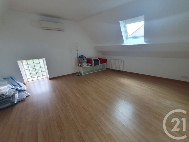 Afficher la photo en grand Maison à vendre - 8 pièces - 214,03 m2 - Bailly Romainvilliers - 77 - ILE-DE-FRANCE