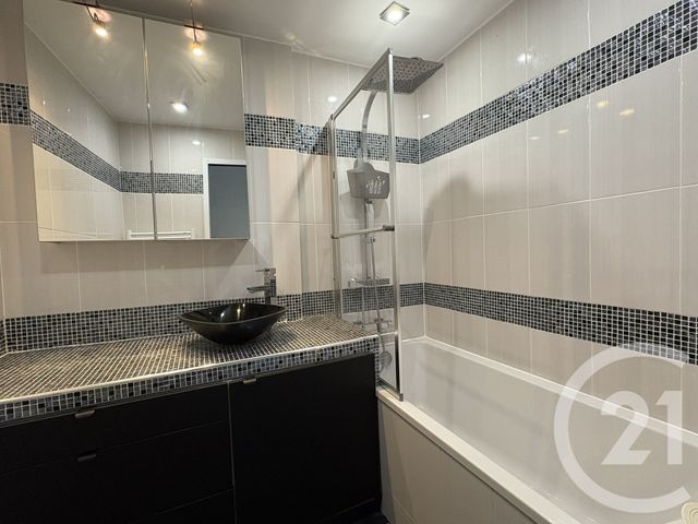 Appartement F3 à vendre - 3 pièces - 56,63 m2 - Crecy La Chapelle - 77 - ILE-DE-FRANCE