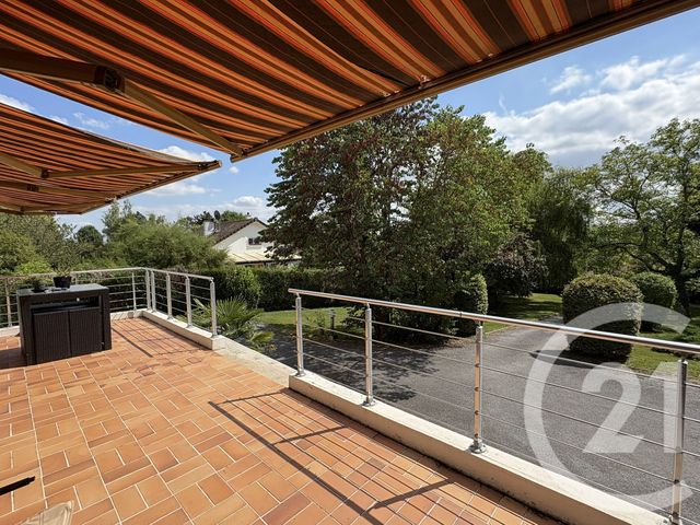 Maison à vendre - 10 pièces - 221 m2 - Pommeuse - 77 - ILE-DE-FRANCE