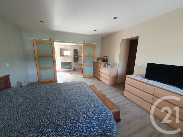 Afficher la photo en grand Maison à vendre - 7 pièces - 248,99 m2 - Crecy La Chapelle - 77 - ILE-DE-FRANCE