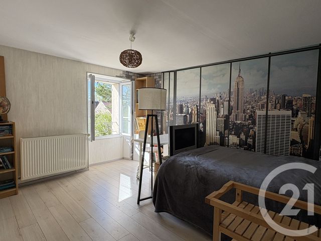 Afficher la photo en grand Maison à vendre - 12 pièces - 275 m2 - Guerard - 77 - ILE-DE-FRANCE