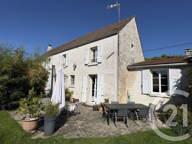 Afficher la photo en grand Maison à vendre - 12 pièces - 275 m2 - Guerard - 77 - ILE-DE-FRANCE