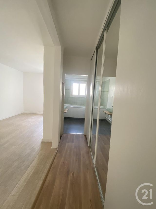 Appartement F2 à louer - 2 pièces - 54,57 m2 - La Ferte Sous Jouarre - 77 - ILE-DE-FRANCE