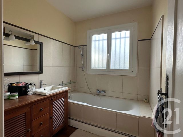 Maison &agrave; vendre - 6 pi&egrave;ces - 121,34 m2 - Crecy La Chapelle - 77 - ILE-DE-FRANCE