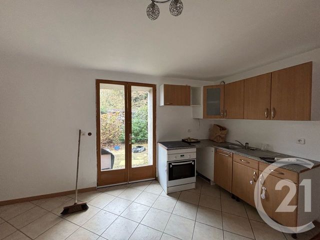 Appartement à louer - 2 pièces - 49,50 m2 - Tournan En Brie - 77 - ILE-DE-FRANCE
