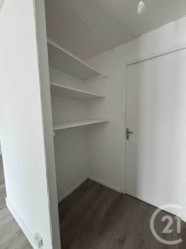 Appartement F1 à louer BOULEURS