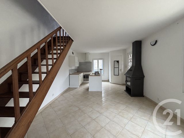 Maison &agrave; louer - 2 pi&egrave;ces - 45,77 m2 - Guerard - 77 - ILE-DE-FRANCE