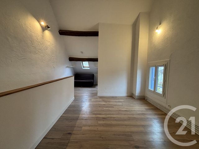 Maison &agrave; louer - 2 pi&egrave;ces - 45,77 m2 - Guerard - 77 - ILE-DE-FRANCE