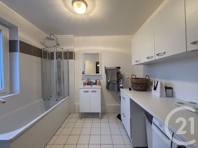 Appartement F3 &agrave; louer - 3 pi&egrave;ces - 79,92 m2 - Chevru - 77 - ILE-DE-FRANCE