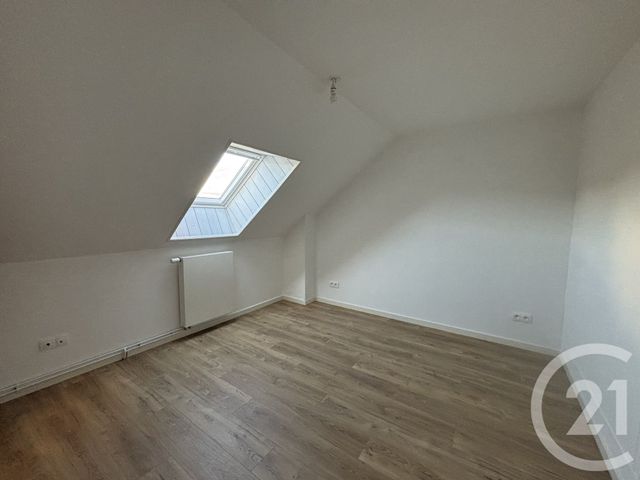 Maison &agrave; louer - 5 pi&egrave;ces - 119,49 m2 - Reuil En Brie - 77 - ILE-DE-FRANCE