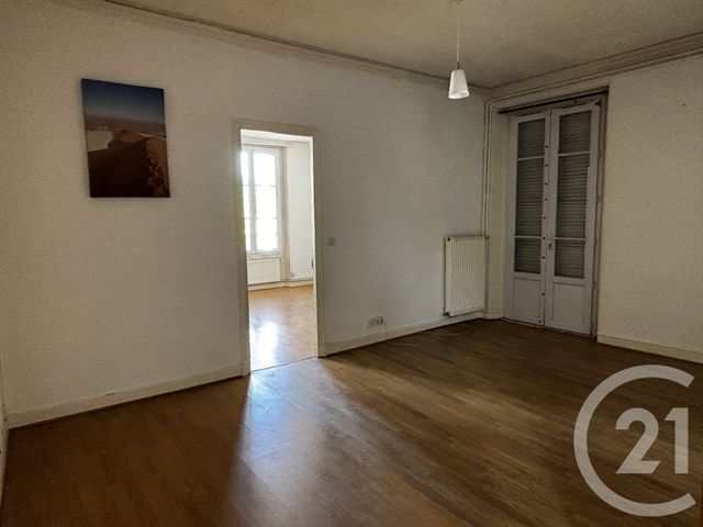 Appartement F3 &agrave; louer - 3 pi&egrave;ces - 70,13 m2 - Coulommiers - 77 - ILE-DE-FRANCE