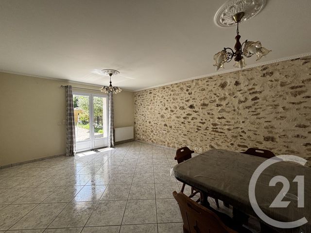 Maison &agrave; louer - 4 pi&egrave;ces - 105,10 m2 - Faremoutiers - 77 - ILE-DE-FRANCE