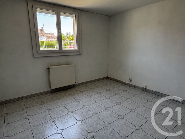 Maison &agrave; louer - 5 pi&egrave;ces - 124,60 m2 - Maisoncelles En Brie - 77 - ILE-DE-FRANCE