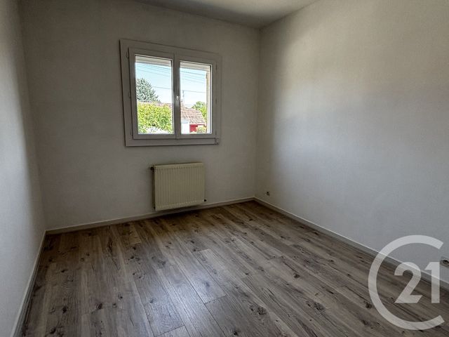 Maison &agrave; louer - 5 pi&egrave;ces - 124,60 m2 - Maisoncelles En Brie - 77 - ILE-DE-FRANCE