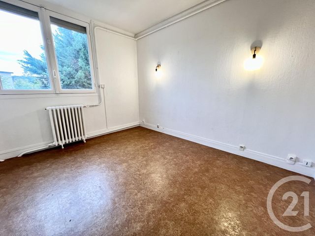 Appartement T3 à vendre - 4 pièces - 63,90 m2 - Coulommiers - 77 - ILE-DE-FRANCE