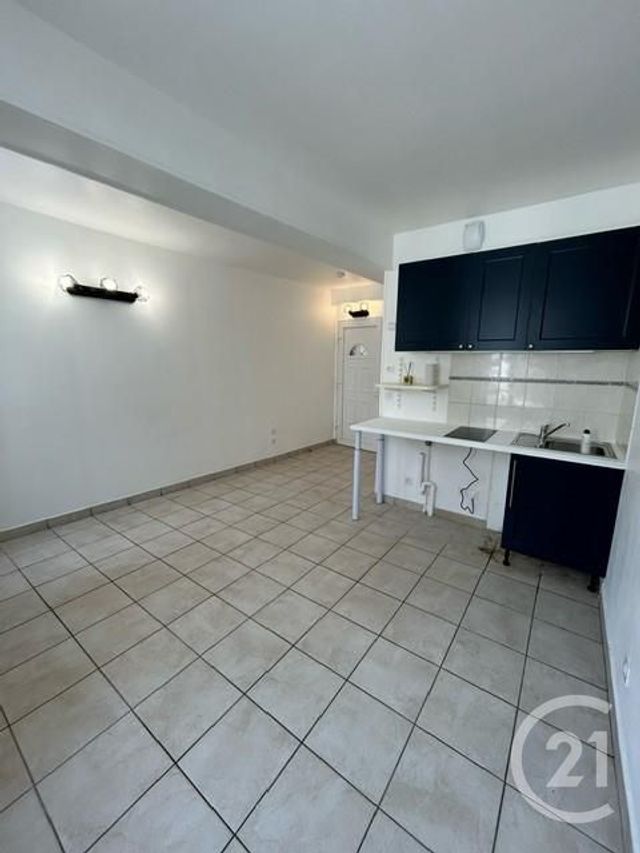 Appartement F1 à louer - 1 pièce - 19,39 m2 - La Ferte Gaucher - 77 - ILE-DE-FRANCE