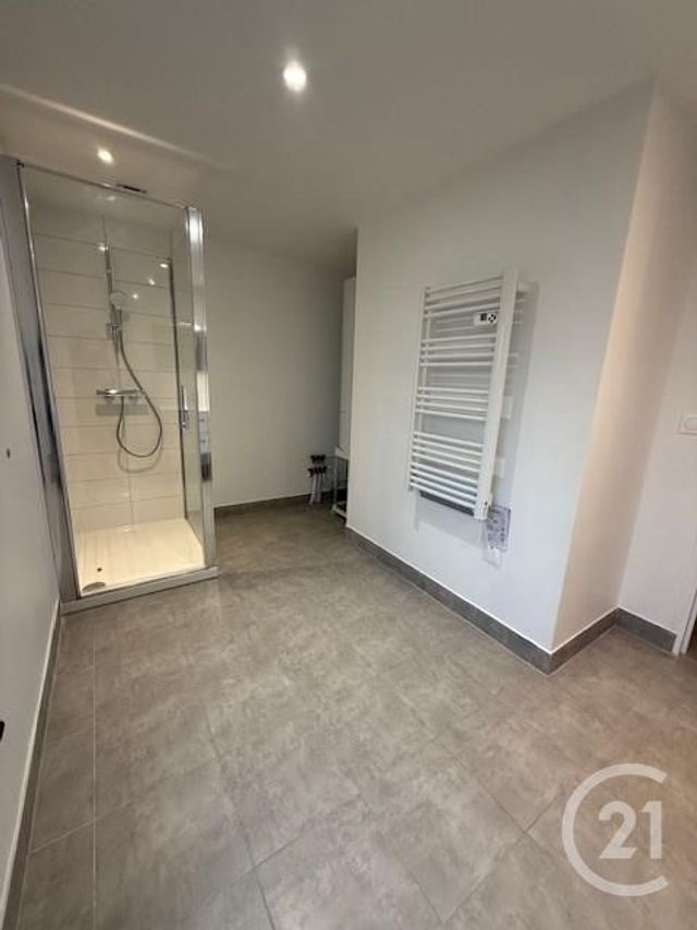 Appartement &agrave; louer - 4 pi&egrave;ces - 100,54 m2 - Mouroux - 77 - ILE-DE-FRANCE