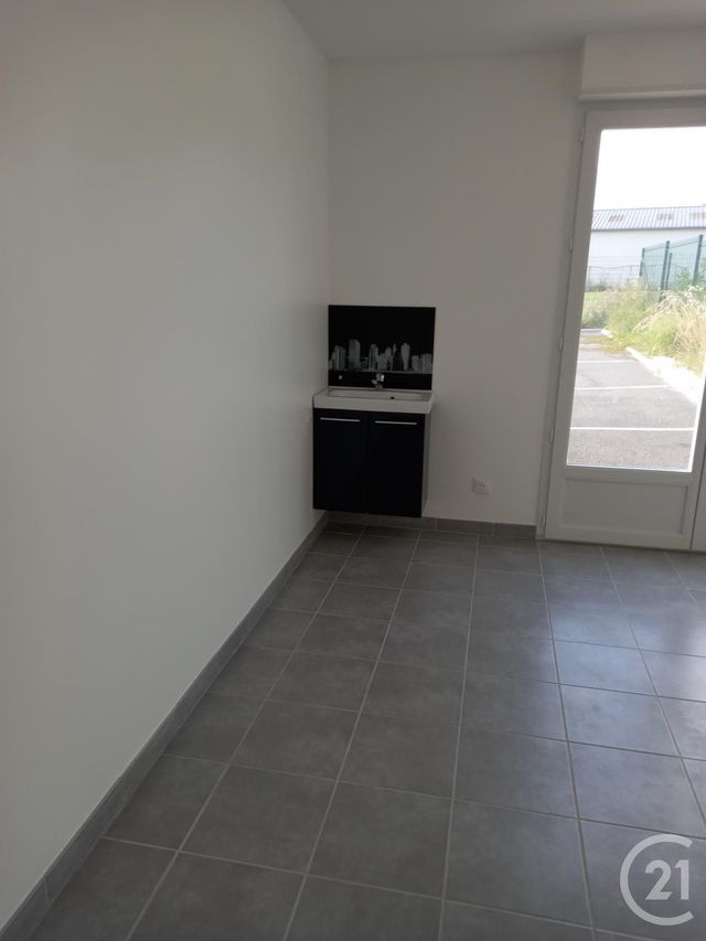 Maison à louer - 1 pièce - 18,82 m2 - Boissy Le Chatel - 77 - ILE-DE-FRANCE