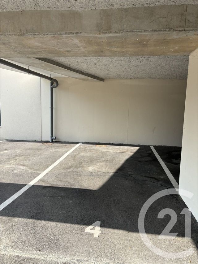 Parking à louer - 8 m2 - Coulommiers - 77 - ILE-DE-FRANCE