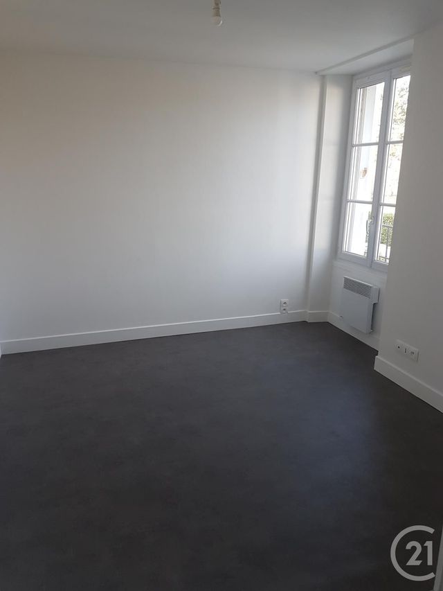 Afficher la photo en grand Appartement F1 à louer - 1 pièce - 17,65 m2 - Coulommiers - 77 - ILE-DE-FRANCE