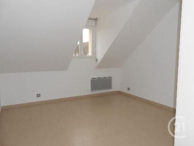 Afficher la photo en grand Appartement F3 à louer - 3 pièces - 90,45 m2 - Coulommiers - 77 - ILE-DE-FRANCE