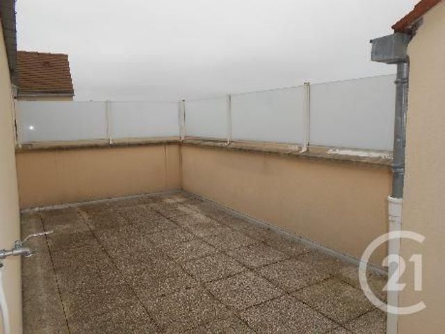 Afficher la photo en grand Appartement F3 à louer - 3 pièces - 90,45 m2 - Coulommiers - 77 - ILE-DE-FRANCE