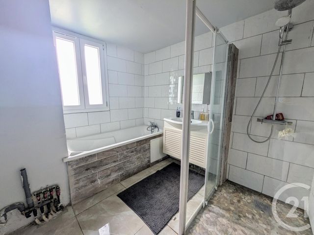 Maison à vendre - 5 pièces - 140 m2 - Mouroux - 77 - ILE-DE-FRANCE