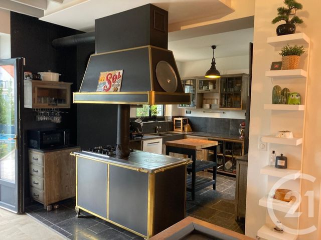 Afficher la photo en grand Maison à vendre - 9 pièces - 217 m2 - Coulommiers - 77 - ILE-DE-FRANCE