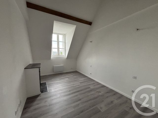 Afficher la photo en grand Appartement F4 à louer - 4 pièces - 86,70 m2 - La Ferte Sous Jouarre - 77 - ILE-DE-FRANCE