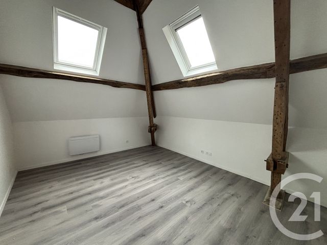 Afficher la photo en grand Appartement F4 à louer - 4 pièces - 86,70 m2 - La Ferte Sous Jouarre - 77 - ILE-DE-FRANCE