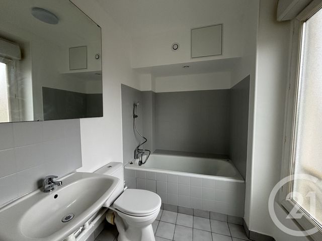 Appartement F2 &agrave; louer - 2 pi&egrave;ces - 41 m2 - Coulommiers - 77 - ILE-DE-FRANCE