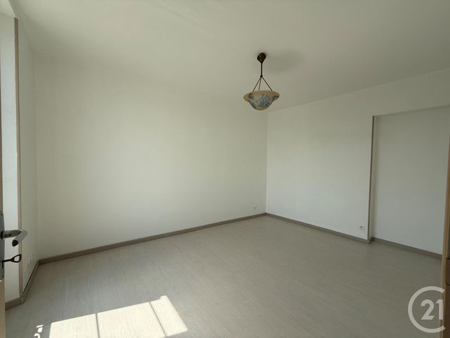 Appartement F5 à louer - 5 pièces - 78,24 m2 - Coulommiers - 77 - ILE-DE-FRANCE