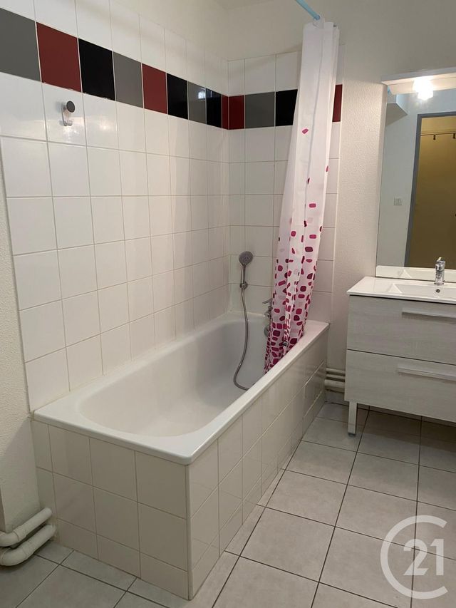Afficher la photo en grand Appartement F1 à louer - 1 pièce - 30,24 m2 - Coulommiers - 77 - ILE-DE-FRANCE