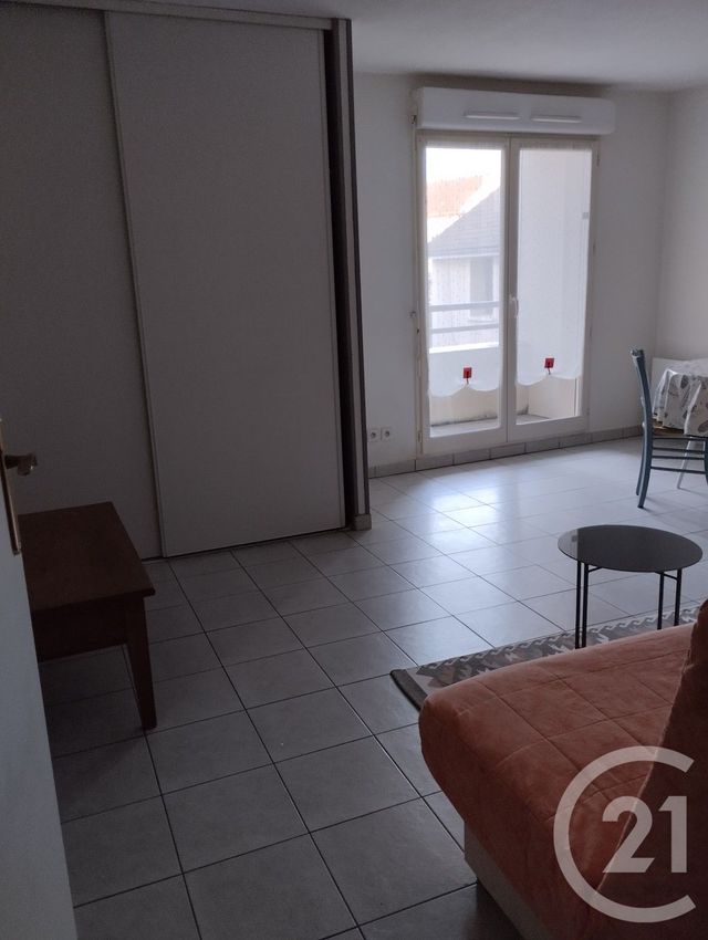 Appartement F1 &agrave; louer - 1 pi&egrave;ce - 30,24 m2 - Coulommiers - 77 - ILE-DE-FRANCE