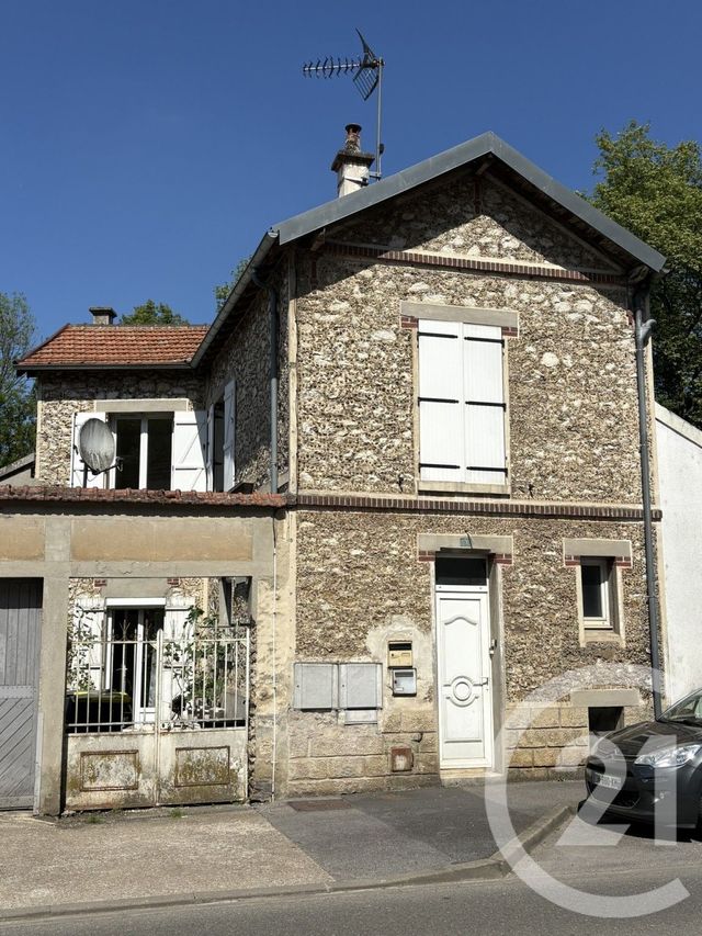 Immeuble à vendre LA FERTE GAUCHER
