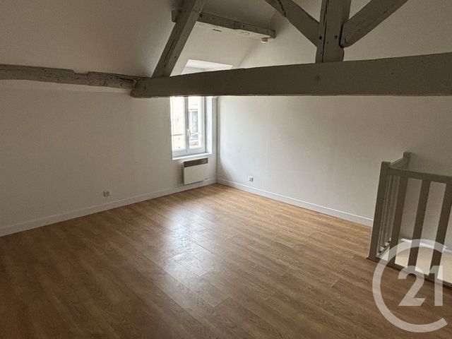 Appartement Duplex &agrave; louer - 3 pi&egrave;ces - 70,87 m2 - Coulommiers - 77 - ILE-DE-FRANCE