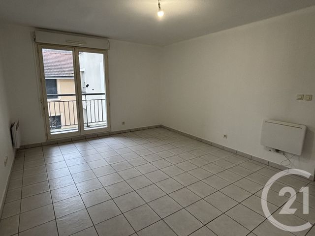 Appartement F3 &agrave; louer - 3 pi&egrave;ces - 65,47 m2 - Coulommiers - 77 - ILE-DE-FRANCE