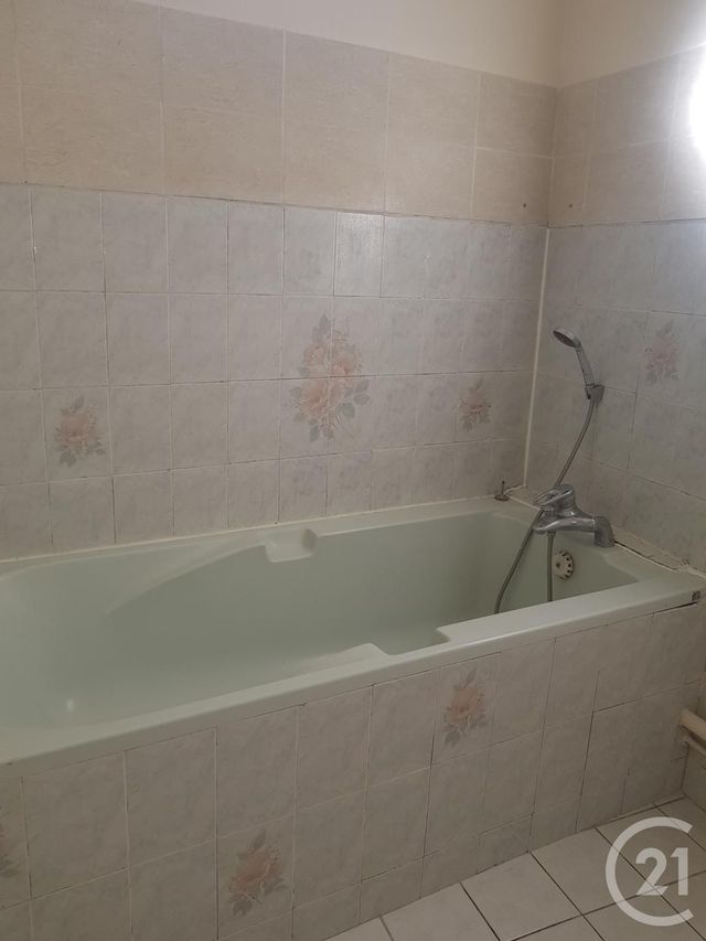 Appartement F3 &agrave; louer - 3 pi&egrave;ces - 62,84 m2 - Coulommiers - 77 - ILE-DE-FRANCE