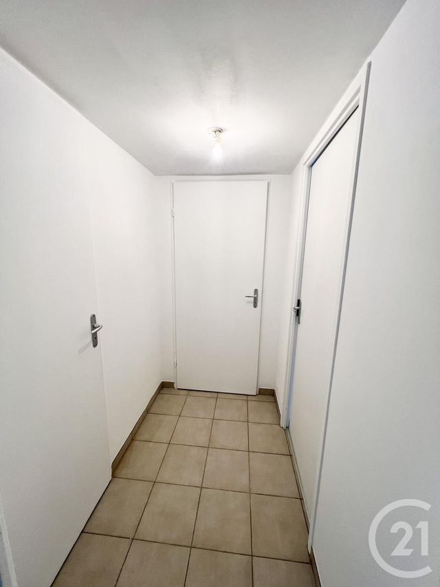Appartement F2 &agrave; louer - 2 pi&egrave;ces - 47,09 m2 - La Ferte Gaucher - 77 - ILE-DE-FRANCE
