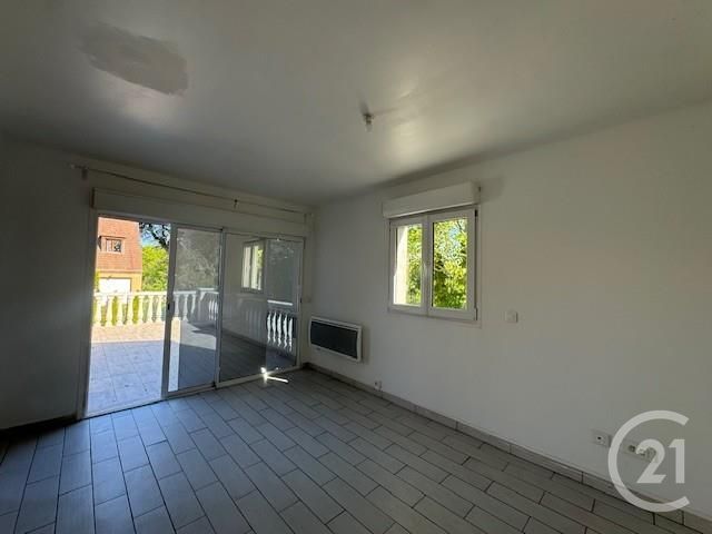 Maison &agrave; louer - 5 pi&egrave;ces - 104,15 m2 - La Ferte Gaucher - 77 - ILE-DE-FRANCE