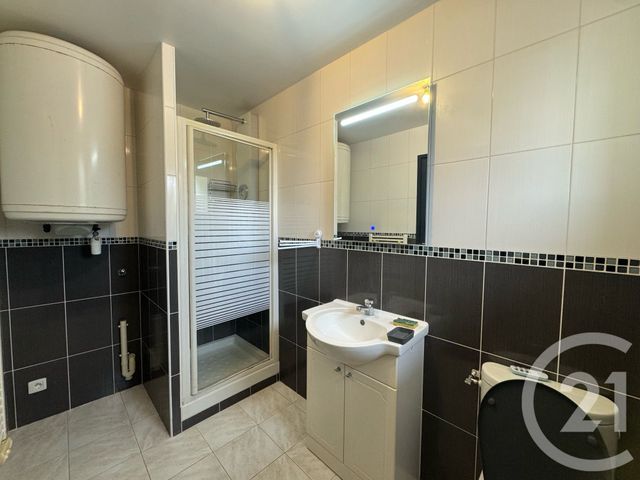Appartement F2 &agrave; louer - 2 pi&egrave;ces - 48,68 m2 - Chailly En Brie - 77 - ILE-DE-FRANCE