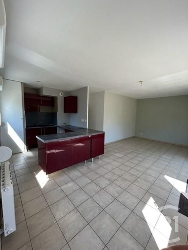 Appartement &agrave; louer - 3 pi&egrave;ces - 56,07 m2 - Coulommiers - 77 - ILE-DE-FRANCE