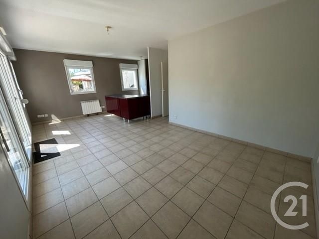 Appartement &agrave; louer - 3 pi&egrave;ces - 56,07 m2 - Coulommiers - 77 - ILE-DE-FRANCE