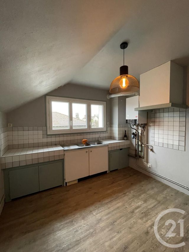Appartement F3 &agrave; louer - 3 pi&egrave;ces - 80,06 m2 - La Ferte Gaucher - 77 - ILE-DE-FRANCE