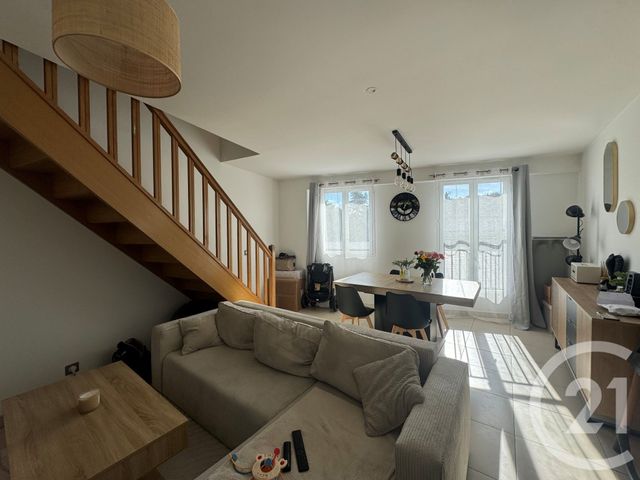 Appartement F3 à louer None