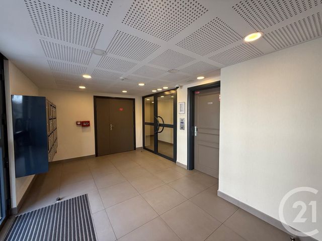 Appartement F2 &agrave; louer - 2 pi&egrave;ces - 40 m2 - Coulommiers - 77 - ILE-DE-FRANCE