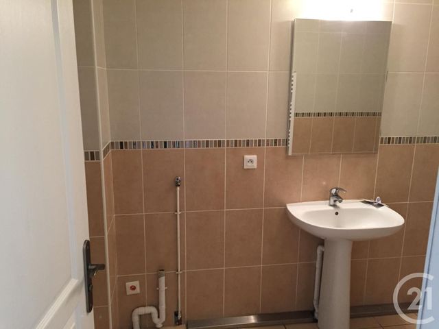 Appartement F3 &agrave; louer - 3 pi&egrave;ces - 81,21 m2 - Coulommiers - 77 - ILE-DE-FRANCE