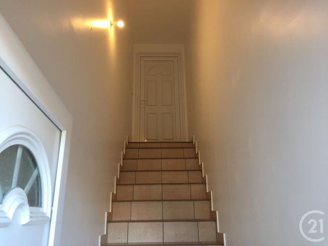Appartement F3 &agrave; louer - 3 pi&egrave;ces - 81,21 m2 - Coulommiers - 77 - ILE-DE-FRANCE
