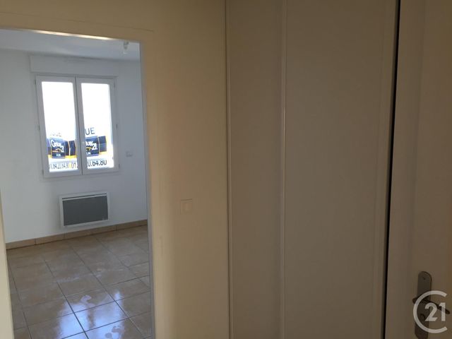 Appartement F3 &agrave; louer - 3 pi&egrave;ces - 81,21 m2 - Coulommiers - 77 - ILE-DE-FRANCE