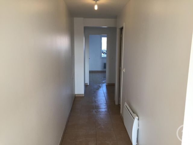Appartement F3 &agrave; louer - 3 pi&egrave;ces - 81,21 m2 - Coulommiers - 77 - ILE-DE-FRANCE